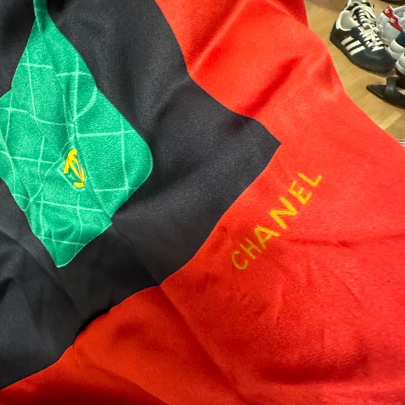 XL Chanel Scarf - Picture 2 of 5